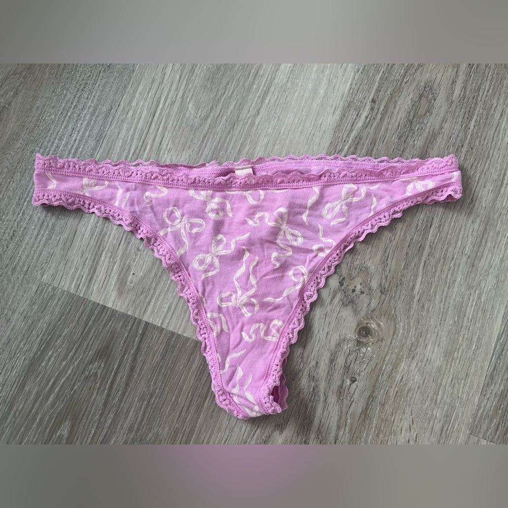 Victoria's Secret Pink Lace-Trim Bikini Panty with Ivory Bow Accent